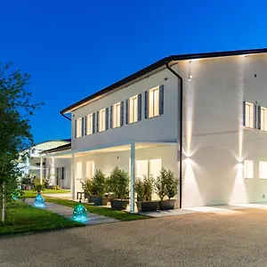 Tommyhouse Guest house